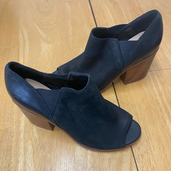 Women’s Aldo  Black  Open Toe Ankle Boots - Picture 4 of 9